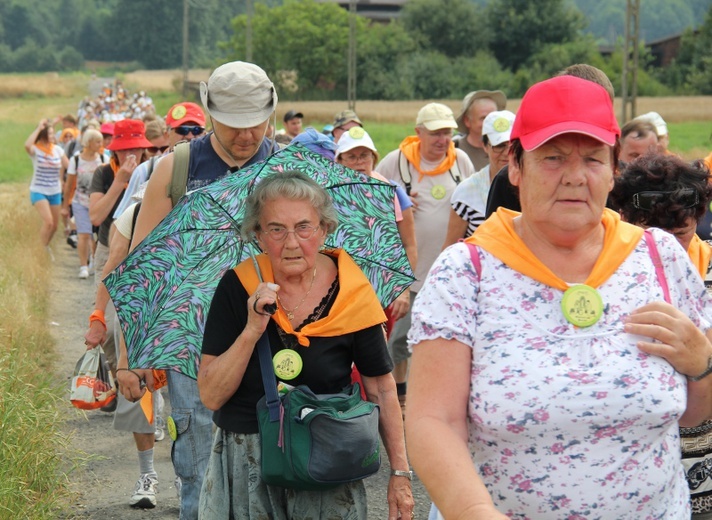 69. Pielgrzymka Rybnicka - dzień 1. - za Książenicami