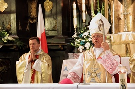 Piątkowej Mszy św. i Apelowi Poległych przewodniczył bp Józef Zawitkowski