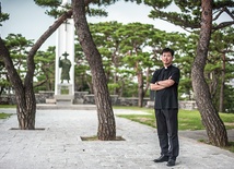 Ks. Jin Yungin jest jednym z duszpasterzy pracujących w sanktuarium w Solmoe. Doskonale zna historię  męczeństwa koreańskich  katolików