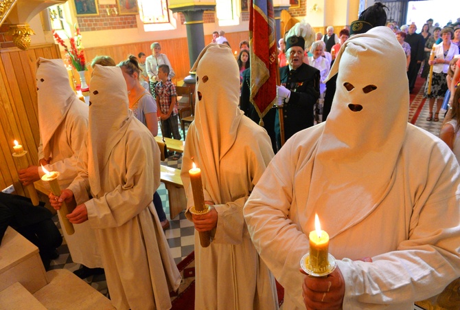 Członkowie Bractwa Pokutnego św. Marii Magdaleny w Zalasie