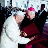  Korony dla MB Suserskiej pobłogosławił papież Franciszek