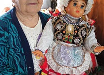 Największym sentymentem krawcowa darzy pierwszą lalkę, której strój uszyła ze swojej panieńskiej sukienki