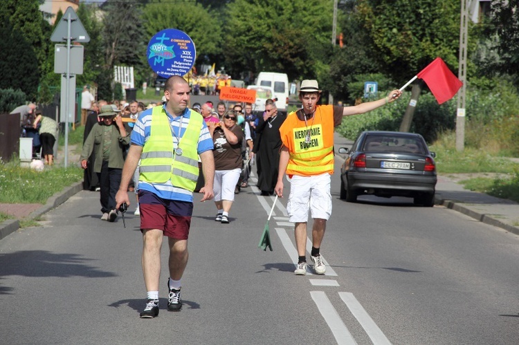 Msza św. w katedrze i wymarsz pielgrzymów