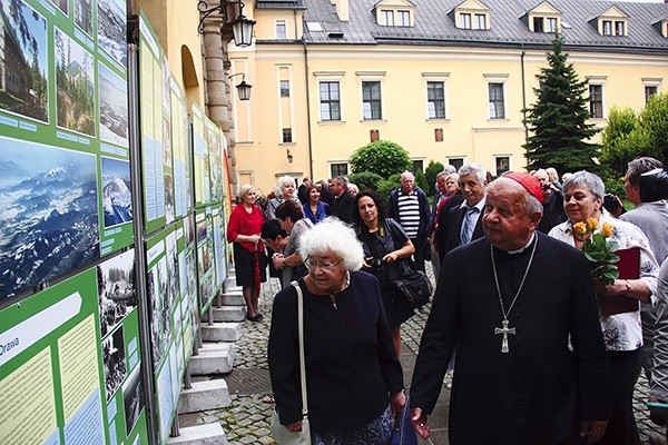  Kard. Stanisław Dziwisz przypomniał, że wycieczki Karola Wojtyły to była nie tylko turystyka, ale i forma duszpasterstwa