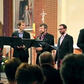  Zespół Cinquecento Renaissance Vokal w kościele w Żorach-Kleszczówce