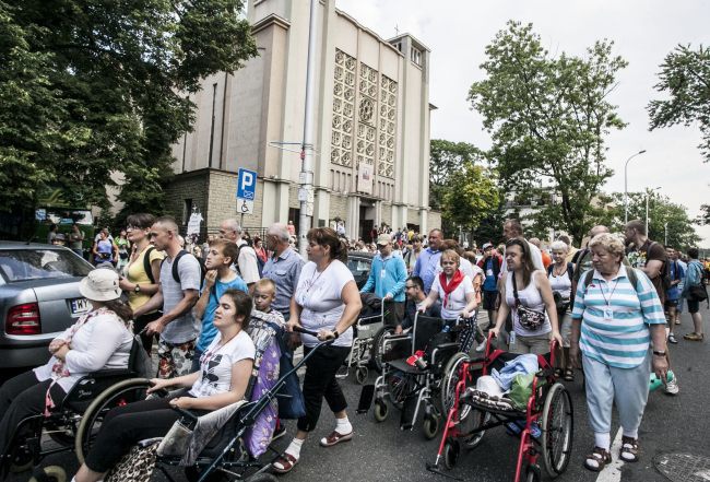 "Jesteśmy" - niepełnosprawni idą na Jasną Górę