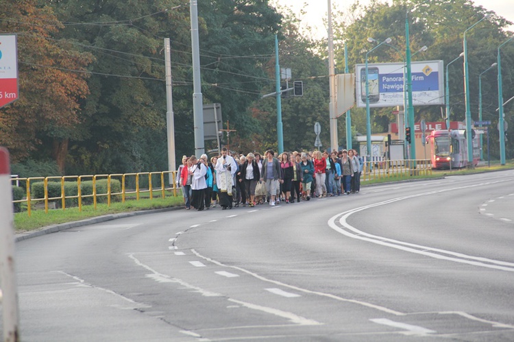 Pielgrzymka kobiet do Piekar - zdjęcia z trasy