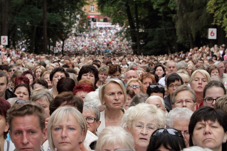 Pielgrzymka kobiet do Piekar - przed Mszą św.