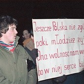 Warszawa, 11.11.1980 r. Demonstracja RMP na placu Zwycięstwa