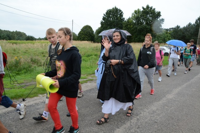 W Starej Kuźni obiad w deszczu