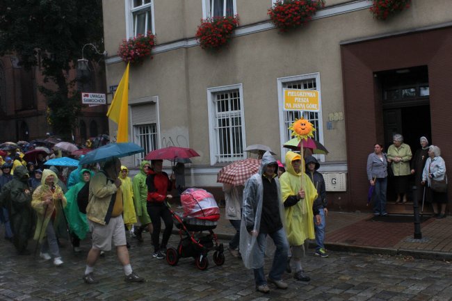 XXII Gliwicka Piesza Pielgrzymka na Jasną Górę - cz. 1