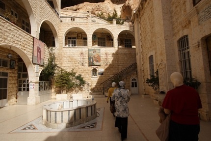 Syria, Maalula, sanktuarium i klasztor świętej Tekli.