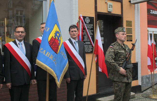 Tablica płk Łukasza Cieplińskiego w Zabrzu