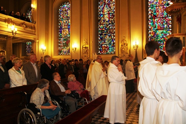 Prymicje bp. Kusego w kościele św. Elżbiety w Cieszynie