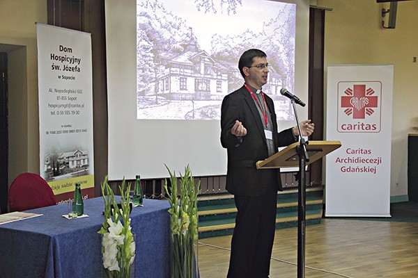  Ks. Janusz Steć, dyrektor Caritas Archidiecezji Gdańskiej, mówił o godności człowieka umierającego