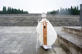 Papież: Krzyż to nie jest znak "magiczny"!