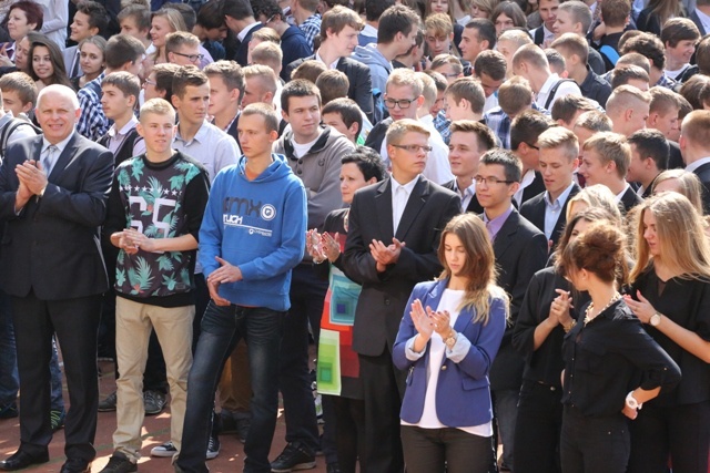 Generał ks. Ángel Fernández Artime SDB w Oświęcimiu