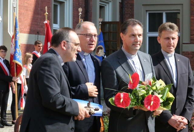 Generał ks. Ángel Fernández Artime SDB w Oświęcimiu