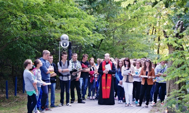 Spotkanie było też przygotowaniem młodzieży z dekanatu do ŚDM 2016 r.