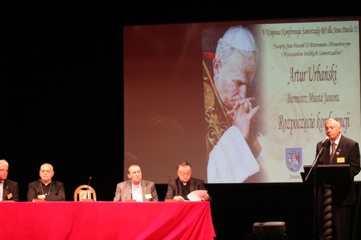Jan Paweł II a samorząd