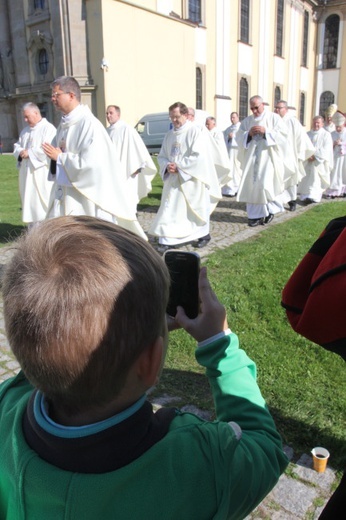 Pielgrzymka Żywego Różańca do Krzeszowa