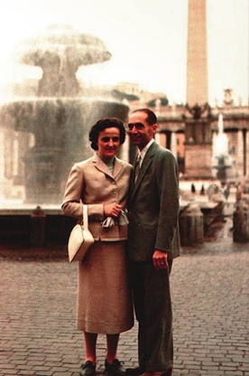 Święta Joanna Beretta Molla z mężem Piotrem na placu św. Piotra w Rzymie
