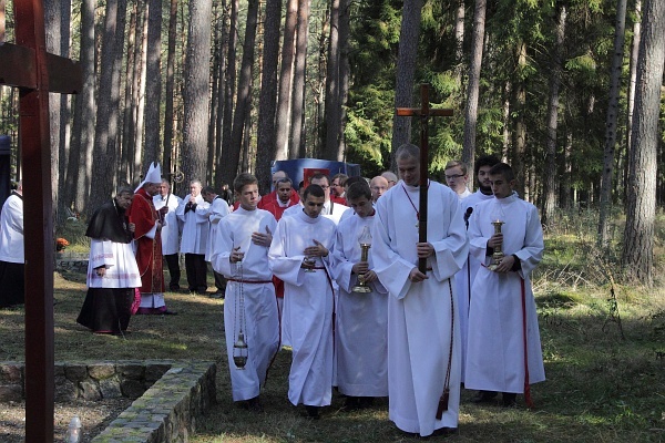 Pamięci ofiar zbrodni w Lasach Piaśnickich