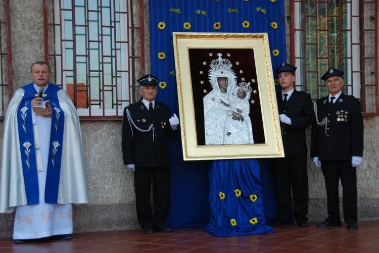 Uroczystości maryjne w Ćmielowie 