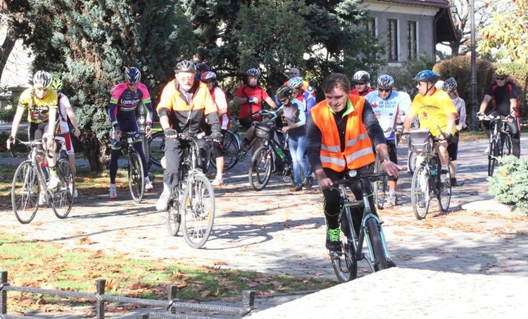 Różańcowa pętla rowerowa w Pisarzowicach