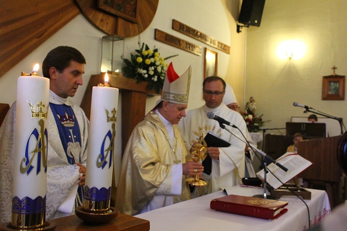 Abp Mieczysław Mokrzycki w Wałbrzychu