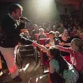 Składam Tobie świadectwo, bo wiem, że istnieje wciąż Jego królestwo – rapował Frenchman. Koncertem udowodnił, że gra w pierwszej lidze rodzimego  hip-hopu