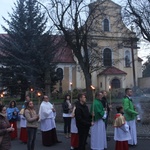 Tam świętych noszą na rękach