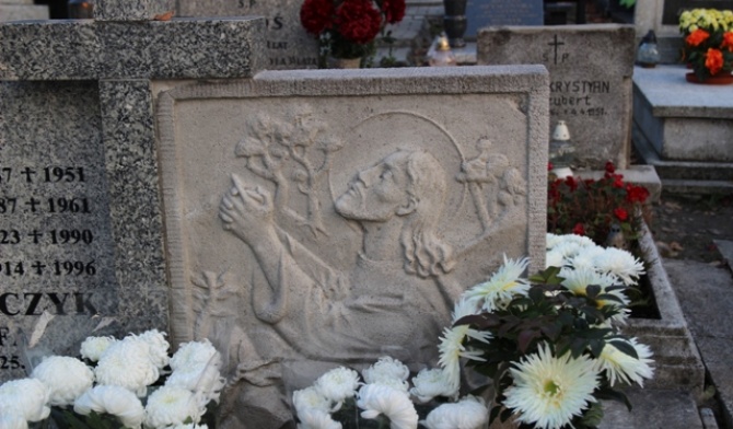 Nagrobek na cmentarzu parafii św. Katarzyny w Czechowicach-Dziedzicach