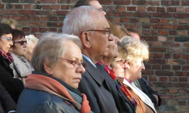 Zaduszki w byłym KL Auschwitz