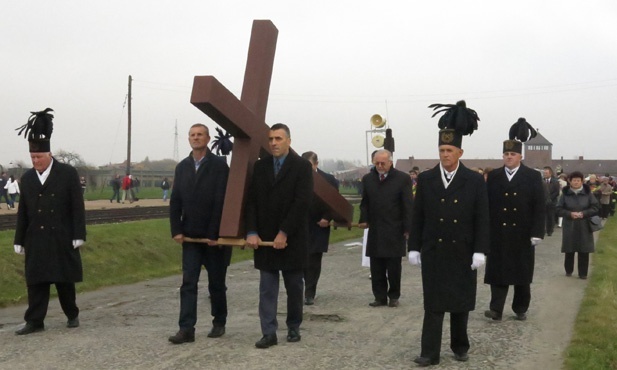 Droga Krzyżowa w KL Birkenau