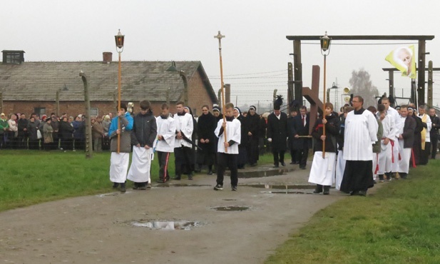 Droga Krzyżowa w KL Birkenau