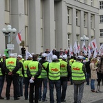 Emeryci górniczy protestowali