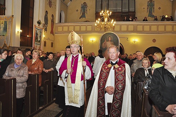 Obraz już w kościele  w Górkach