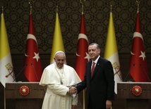 Papież spotkał się z władzami Turcji 