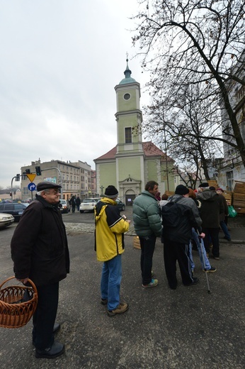 Jabłka od Caritas