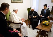 Papież Franciszek w rozmowie z metropolitą Hilarionem 12 listopada 2013 roku