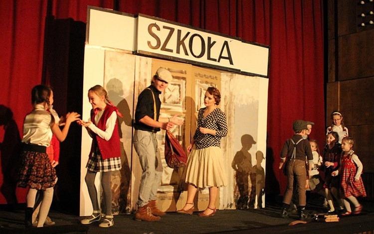 Spektakl JaNowego Teatru w Andrychowie