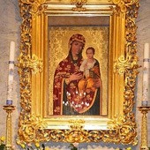 Madonna w ciszy słuchająca