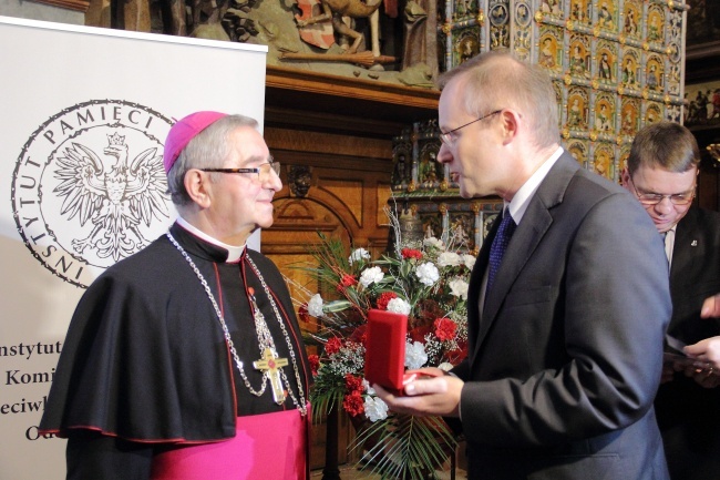 Abp Głódź otrzymał nagrodę "Świadek Historii" 