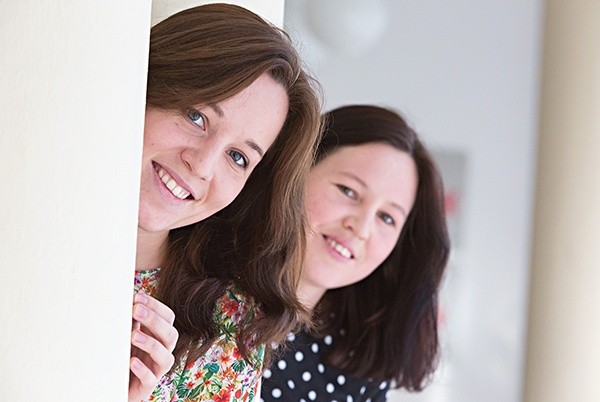 Joanna i Monika Juroszek  siostry, dziennikarka i studentka 