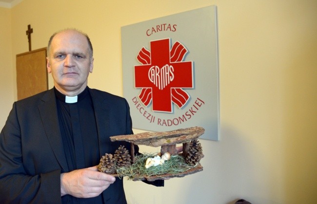 Ks. Grzegorz Wójcik dziękuje diecezjanom za wsparcie dzieł Caritas i składa świąteczne życzenia