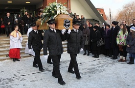 Rzesze wiernych odprowadziły na cmentarz ciało śp. ks. Franciszka Mąkini SAC