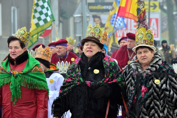 Nowa Ruda Słupiec - orszak - w drodze