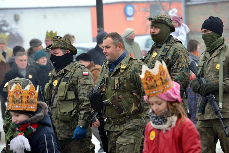 Nowa Ruda Słupiec - orszak - w drodze