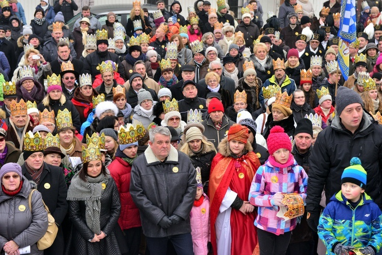 Nowa Ruda Słupiec - orszak - w drodze